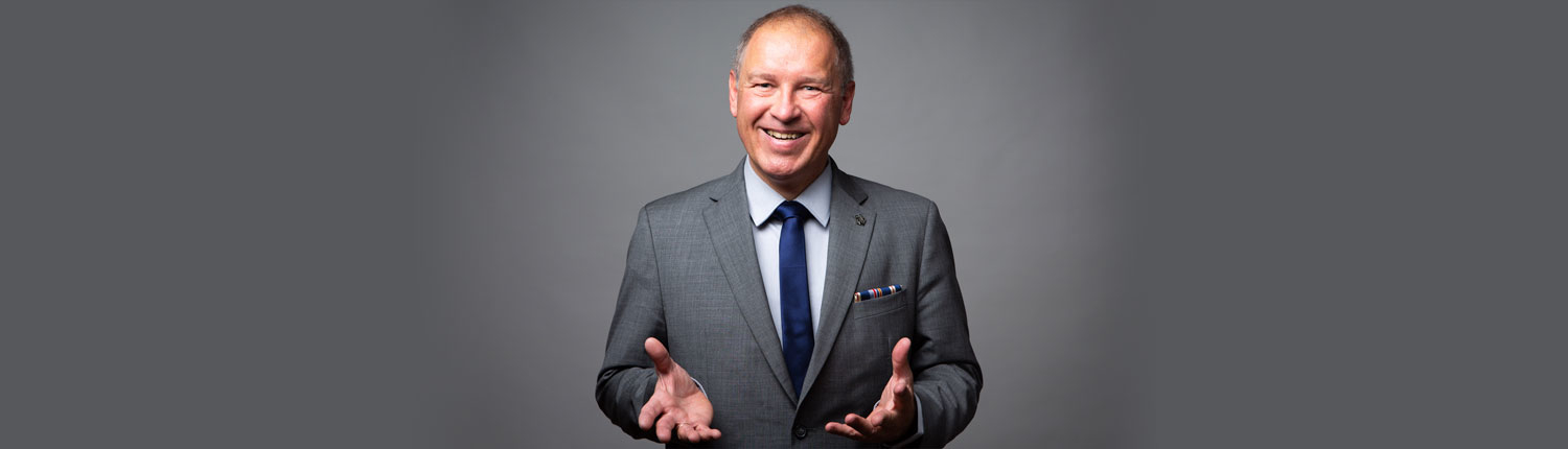 Volker-Knittel-quer